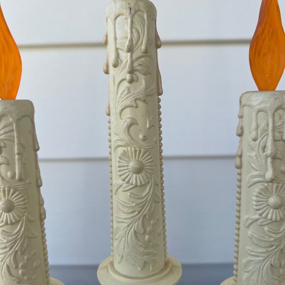 Vintage Electric Cream Plastic Candelabra With Orange Flame Bulbs & Floral Carvi - Picture 2 of 2